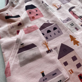 Salopette avec maisons Deux par Deux *Nouvelle taille*
