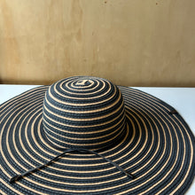Charger l&#39;image dans la galerie, Chapeau de plage Rudsak
