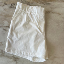 Charger l'image dans la galerie, Short blanches Nike
