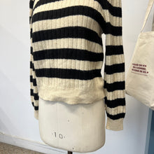 Charger l&#39;image dans la galerie, Chandail ligné Vero Moda
