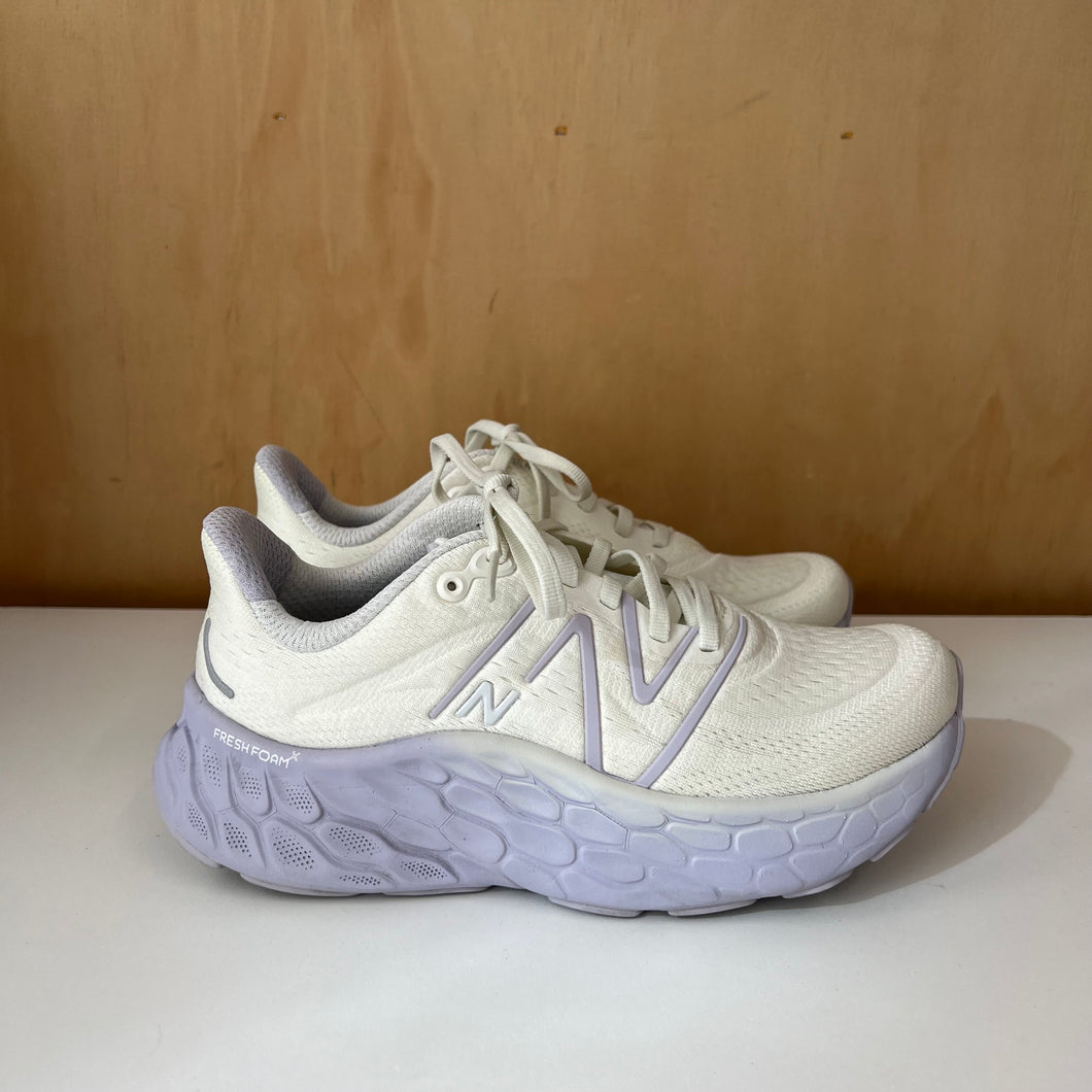 Chaussures unisexe de course New Balance Fresh Foam X More v4