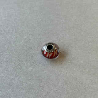 Breloque rouge et blanc Pandora