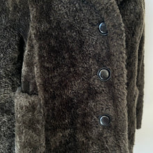 Charger l&#39;image dans la galerie, Manteau en fausse fourrure Claudie Pierlot
