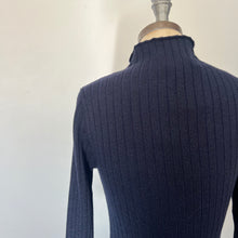 Charger l&#39;image dans la galerie, Robe Majestic Filatures Deluxe en tricot bleu scintillant
