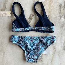 Charger l&#39;image dans la galerie, Ensemble maillot de bain LSpace Monica Wise motif bleu
