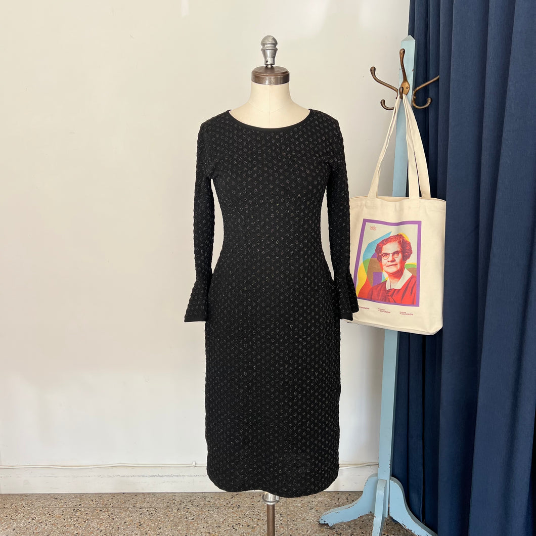 Robe Nadya Toto