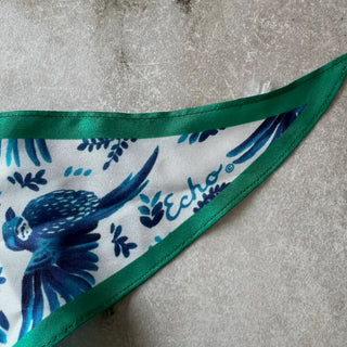 Foulard en soie triangulaire Echo