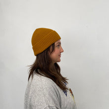 Charger l&#39;image dans la galerie, Tuque jaune Herschel
