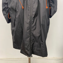 Charger l&#39;image dans la galerie, Manteau imperméable Kanuk
