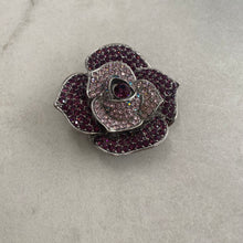 Charger l&#39;image dans la galerie, Broche fleur volumineuse
