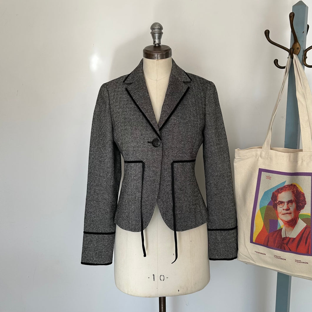 Veston Laundry by Shelli Segal