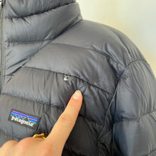 Charger l&#39;image dans la galerie, Manteau homme Patagonia en duvet Down Sweater - Les Mal-Aimés ❤️‍🩹
