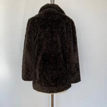 Charger l&#39;image dans la galerie, Manteau en fausse fourrure Claudie Pierlot
