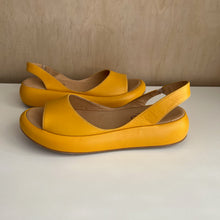 Charger l'image dans la galerie, Sandales en cuir Mago
