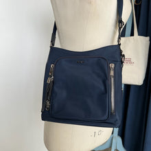Charger l'image dans la galerie, Sac à bandoulière Tyler Tumi

