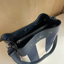 Charger l'image dans la galerie, Sac à main sceau Marti Kate Spade - Les Mal-Aimés ❤️‍🩹
