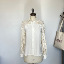 Charger l&#39;image dans la galerie, Blouse avec dentelle Co|te
