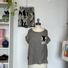 Charger l'image dans la galerie, Ensemble blouse et short en soie Shirta Porter
