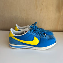 Charger l'image dans la galerie, Chaussures Cortez TXT Light Photo Blue Lightning Nike
