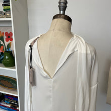 Charger l'image dans la galerie, Blouse à col Carla G
