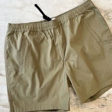 Charger l'image dans la galerie, Short Bodden vert kaki Vallier

