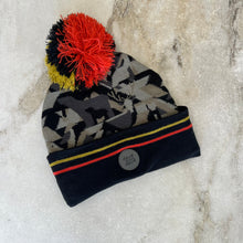 Charger l&#39;image dans la galerie, Tuque hiver noir, jaune et rouge Deux par Deux
