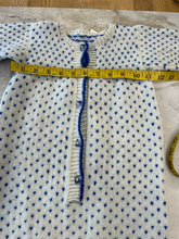 Charger l'image dans la galerie, Dormeuse en tricot vintage pour bébé
