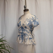 Charger l&#39;image dans la galerie, Chandail Red Valentino
