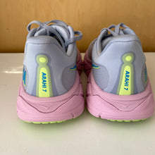 Charger l&#39;image dans la galerie, Chaussures de course Hoka W Arahi 7
