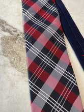 Charger l'image dans la galerie, Cravate en soie Tommy Hilfiger
