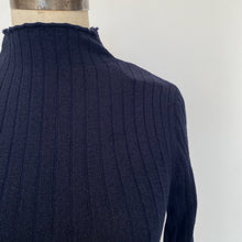Charger l&#39;image dans la galerie, Robe Majestic Filatures Deluxe en tricot bleu scintillant
