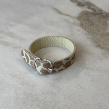 Charger l'image dans la galerie, Bracelet pour montre 26mm giraffe Chikiboom
