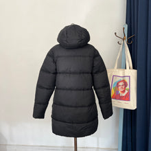 Charger l&#39;image dans la galerie, Manteau Lolë Modern Puffer - Les Mal-Aimés ❤️‍🩹
