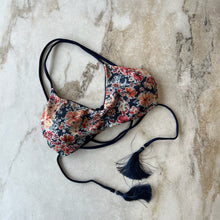 Charger l'image dans la galerie, Haut de bikini réversible Rose Buddha *Nouvelles tailles*
