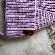 Charger l'image dans la galerie, Tuque mi-saison tricot lilas Deux par Deux
