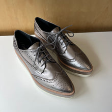 Charger l&#39;image dans la galerie, Chaussures L&#39;intervalle
