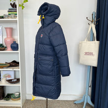 Charger l'image dans la galerie, Manteau long en duvet Fjall Raven Parka Expedition - Les Mal-Aimés ❤️‍🩹
