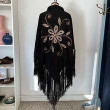 Charger l'image dans la galerie, Châle Güler Triko
