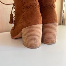 Charger l&#39;image dans la galerie, Bottillons Stuart Weitzman
