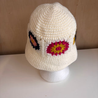 Chapeau tricot fleurs