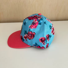 Charger l'image dans la galerie, Casquette fleurs Deux par Deux
