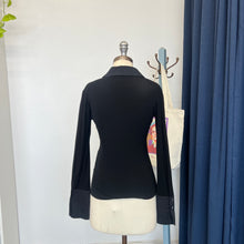 Charger l'image dans la galerie, Chandail boutonné Marc Cain
