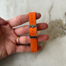 Charger l'image dans la galerie, Bracelet pour montre 26mm orange Chikiboom
