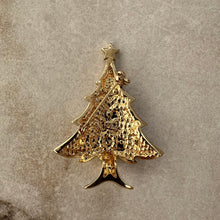 Charger l&#39;image dans la galerie, Broche sapin de noël Monet
