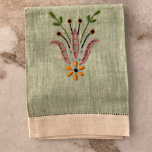 Charger l&#39;image dans la galerie, Ensemble de linge à vaisselle vintage
