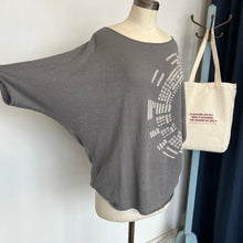 Charger l'image dans la galerie, Chandail ample Sarah Pacini
