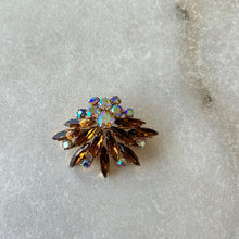 Charger l'image dans la galerie, Broche floral dorée
