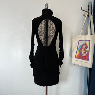 Robe franges et dentelle Ève Gravel