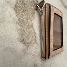 Charger l&#39;image dans la galerie, Porte-monnaie Coach
