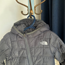 Charger l'image dans la galerie, Combinaison ThermoBall bébé The North Face - Les Mal-Aimés ❤️‍🩹
